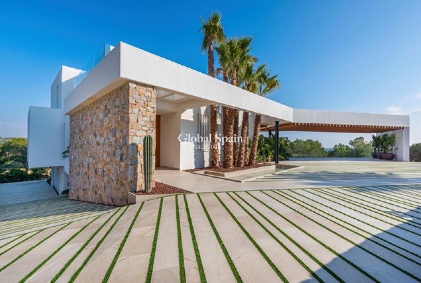 Nieuwbouw - VILLA -
SAN MIGUEL DE SALINAS - LAS COLINAS GOLF RESORT