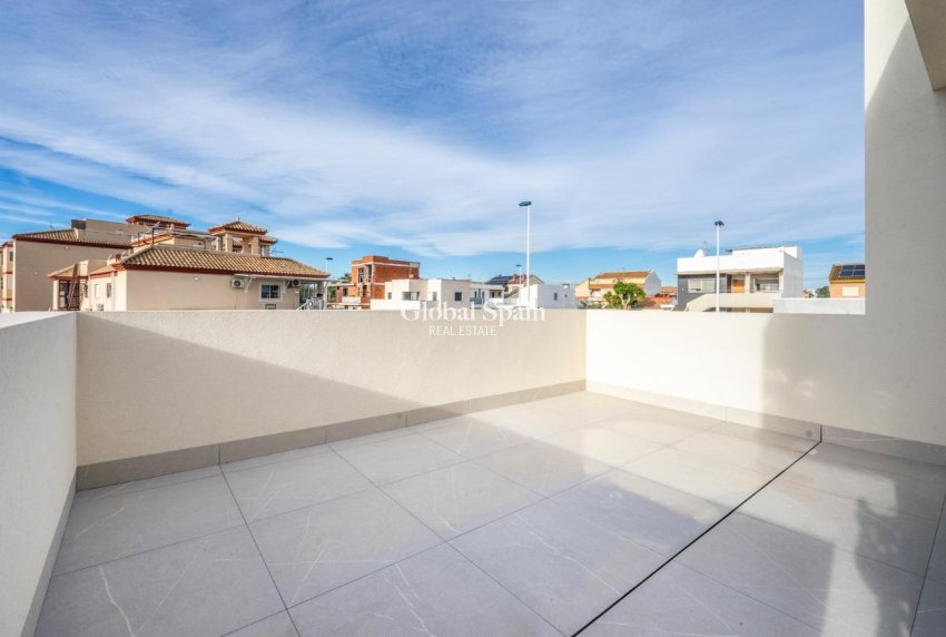 Nieuwbouw - VILLA -
TORRE PACHECO - Roldán
