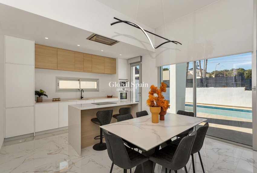 Nieuwbouw - Villa -
TORREVIEJA - LOS BALCONES - LOS ALTOS