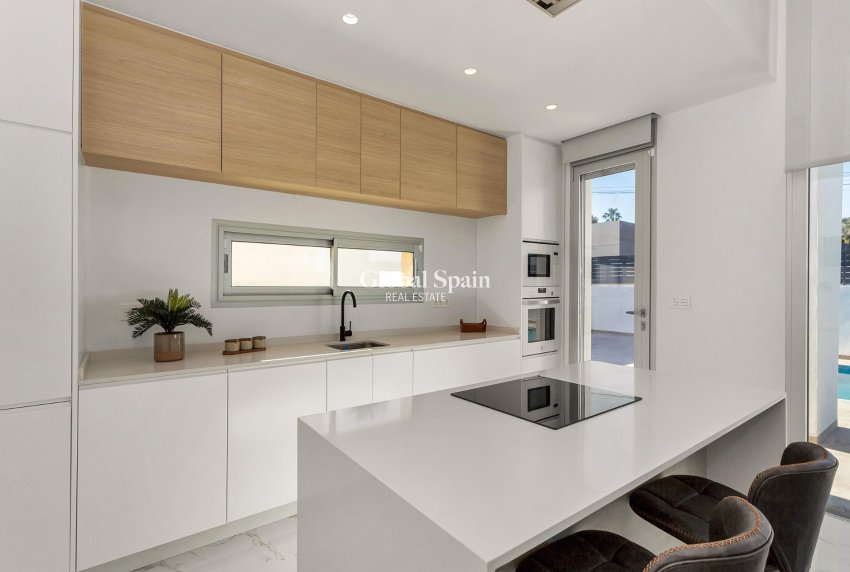 Nieuwbouw - Villa -
TORREVIEJA - LOS BALCONES - LOS ALTOS