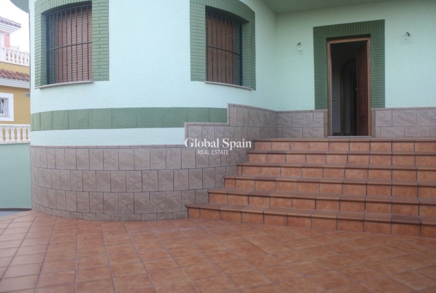 Nieuwbouw - VILLA -
TORREVIEJA - LOS BALCONES - LOS ALTOS