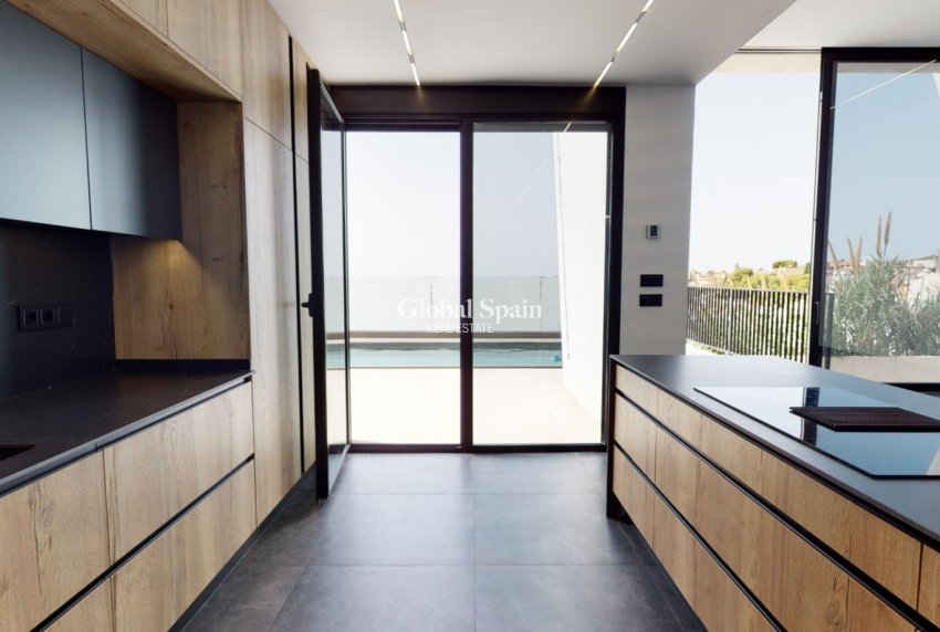 Nieuwbouw - VILLA -
TORREVIEJA - LOS BALCONES - LOS ALTOS