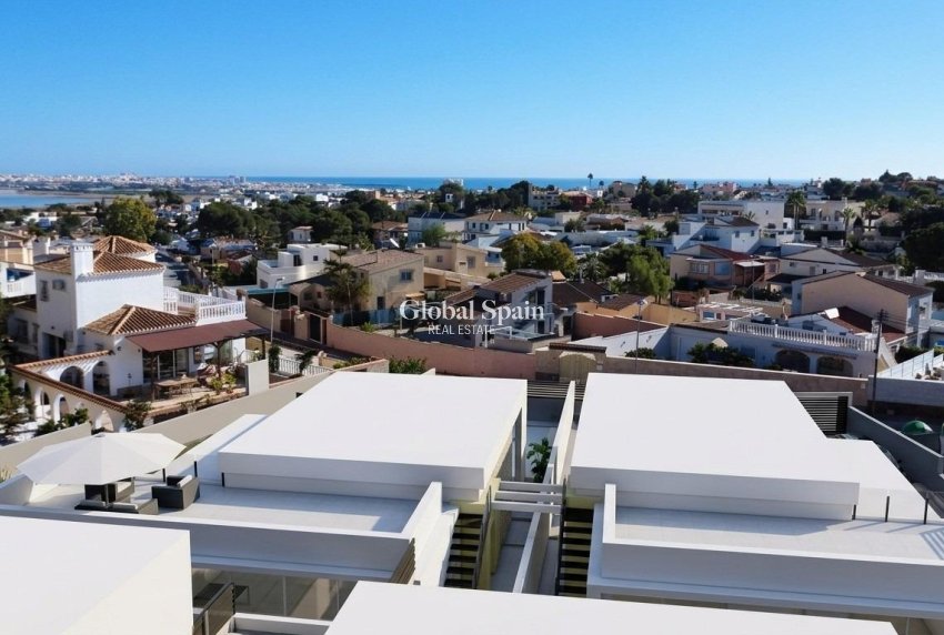 Nieuwbouw - VILLA -
TORREVIEJA - LOS BALCONES - LOS ALTOS