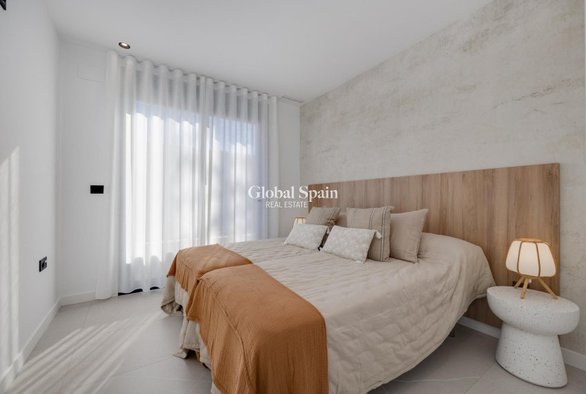 Nieuwbouw - VILLA -
TORREVIEJA - Sector 25