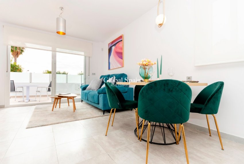 Nieuwbouw - Villa -
TORREVIEJA - Torreta