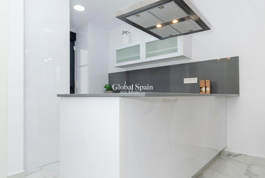 Nieuwbouw - VILLA -
TORREVIEJA - Torretas