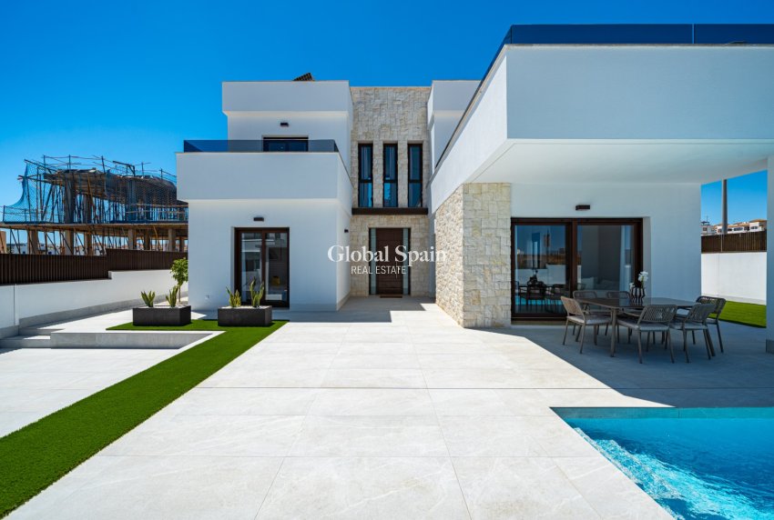 Nieuwbouw - VILLA -
VISTABELLA GOLF 