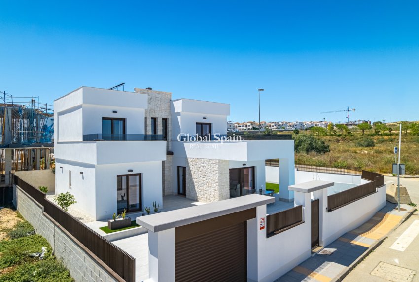 Nieuwbouw - VILLA -
VISTABELLA GOLF 