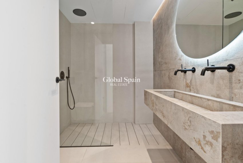 Nouvelle construction - APPARTEMENT -
ESTEPONA - El Paraíso