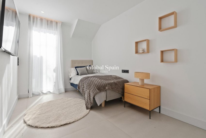 Nouvelle construction - APPARTEMENT -
ESTEPONA - El Paraíso