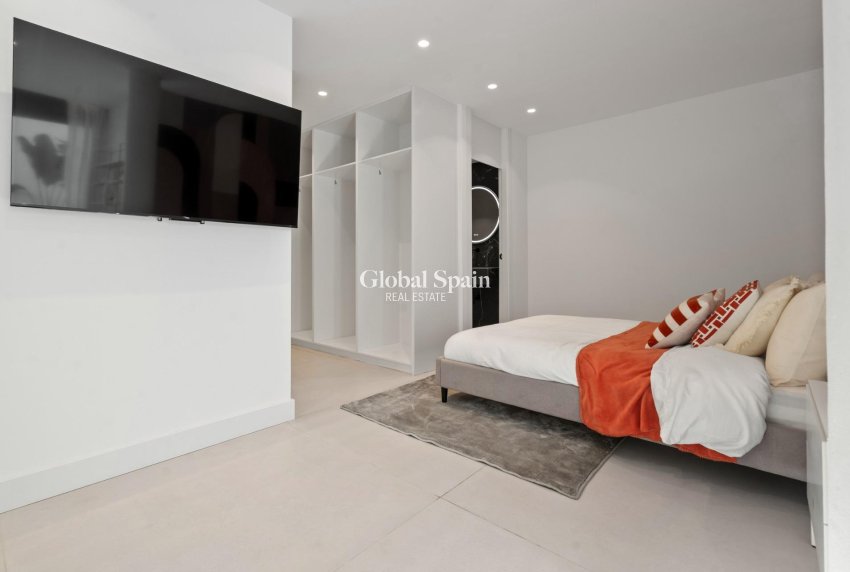 Nouvelle construction - APPARTEMENT -
ESTEPONA - El Paraíso