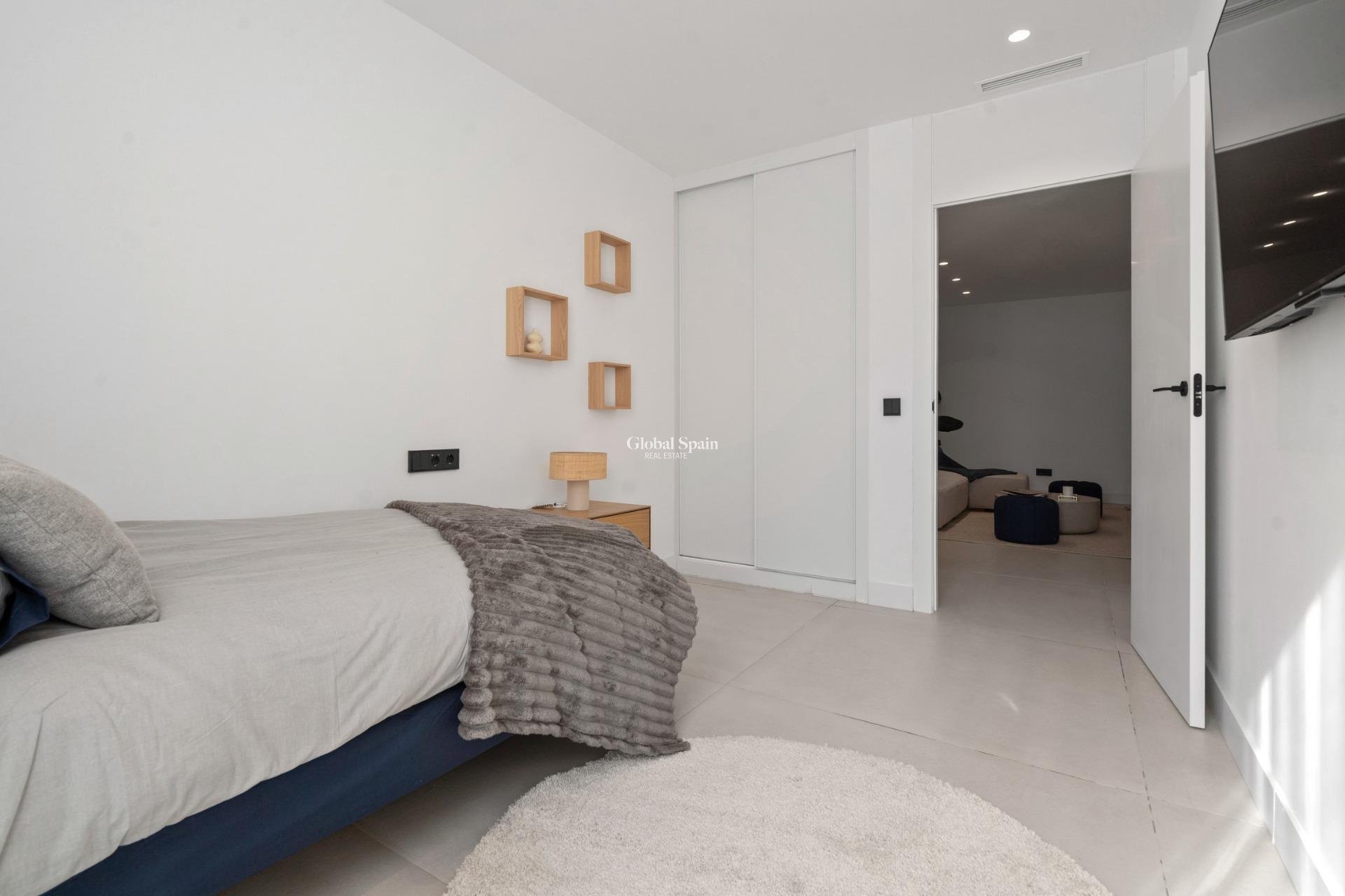 Nouvelle construction - APPARTEMENT -
ESTEPONA - El Paraíso