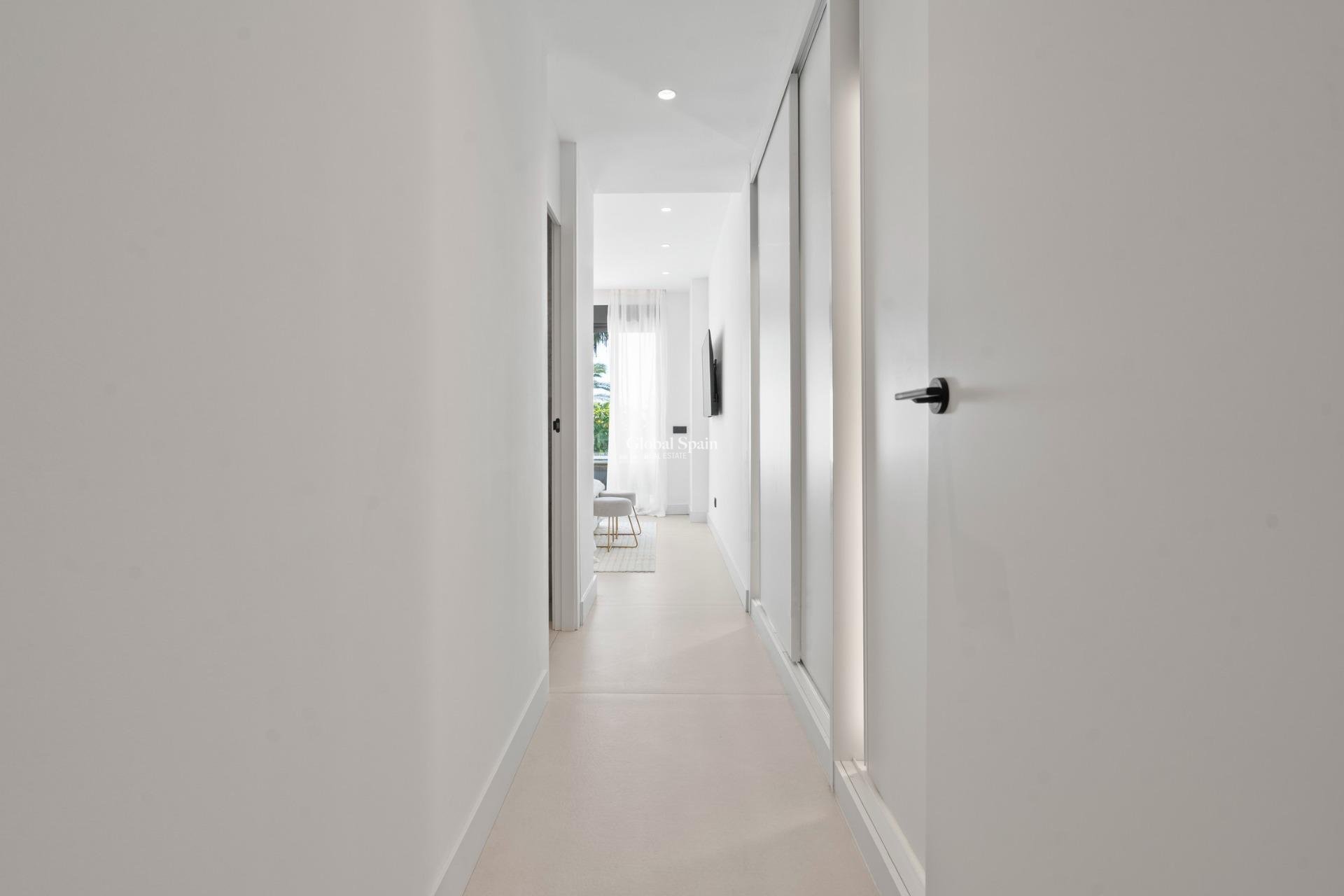 Nouvelle construction - APPARTEMENT -
ESTEPONA - El Paraíso