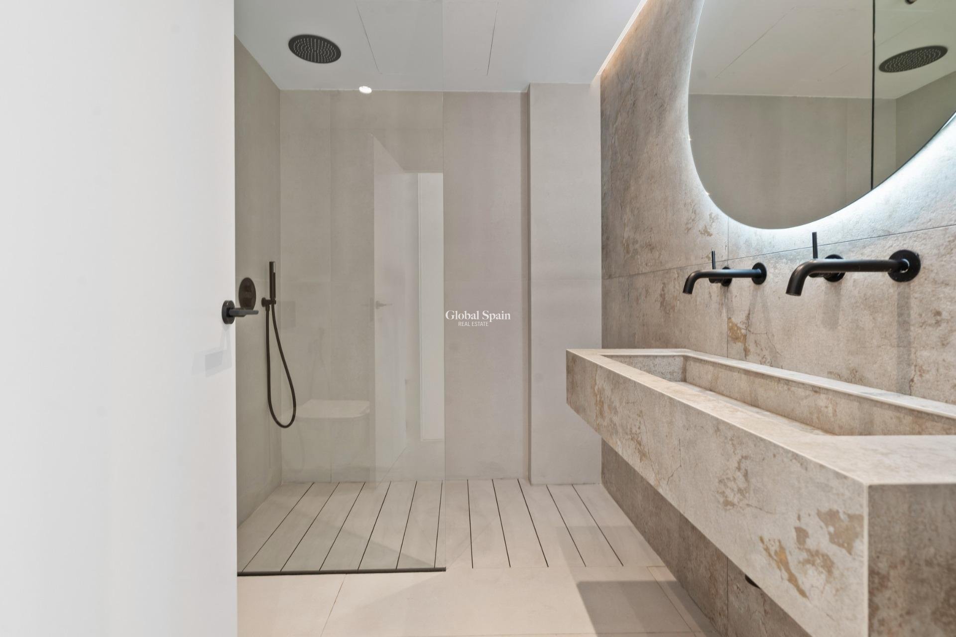 Nouvelle construction - APPARTEMENT -
ESTEPONA - El Paraíso