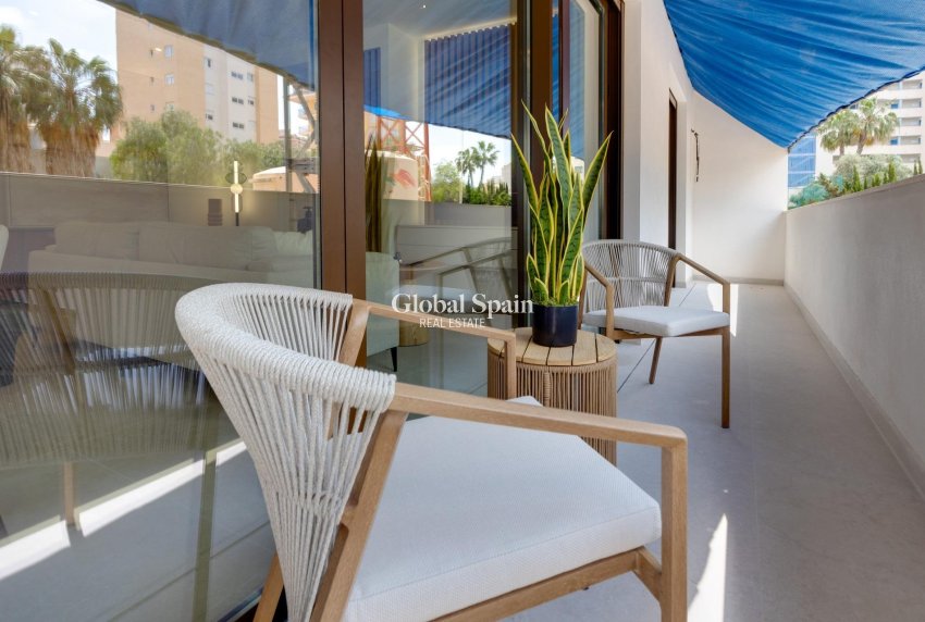 Nouvelle construction - APPARTEMENT -
GUARDAMAR DEL SEGURA - Avda del Puerto