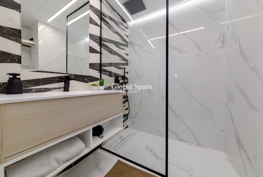 Nouvelle construction - APPARTEMENT -
GUARDAMAR DEL SEGURA - EL RASO