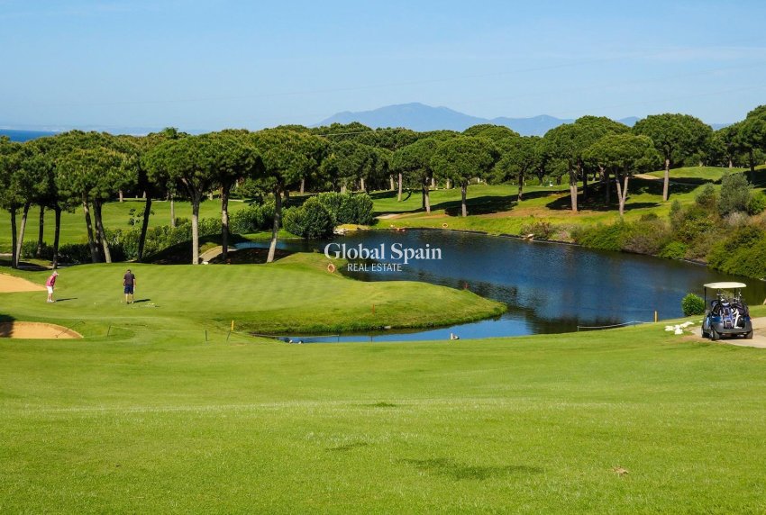 Nouvelle construction - Appartement -
MARBELLA - Cabopino Golf