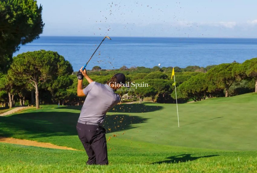 Nouvelle construction - Appartement -
MARBELLA - Cabopino Golf