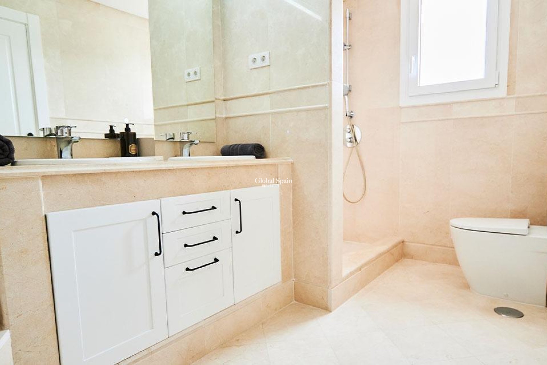 Nouvelle construction - APPARTEMENT -
MARBELLA - Nueva Andalucia