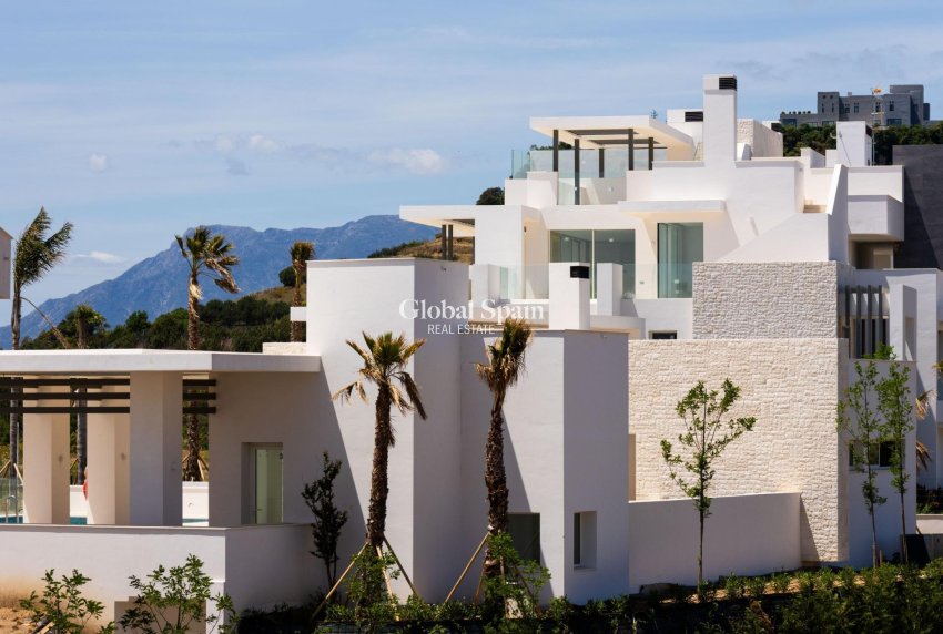 Nouvelle construction - APPARTEMENT -
OJÉN - El Soto De Marbella