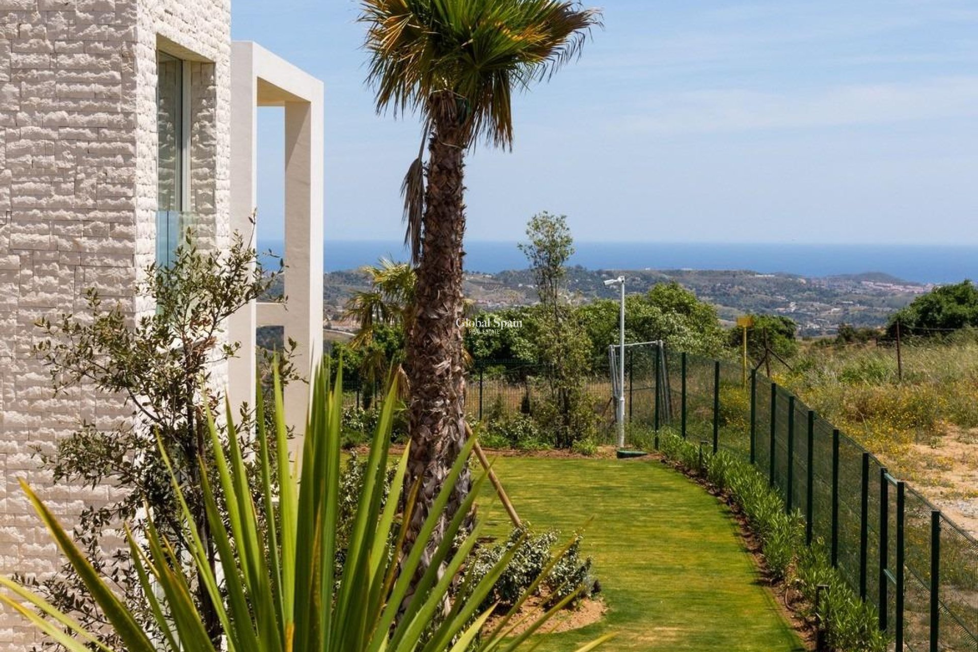 Nouvelle construction - APPARTEMENT -
OJÉN - El Soto De Marbella