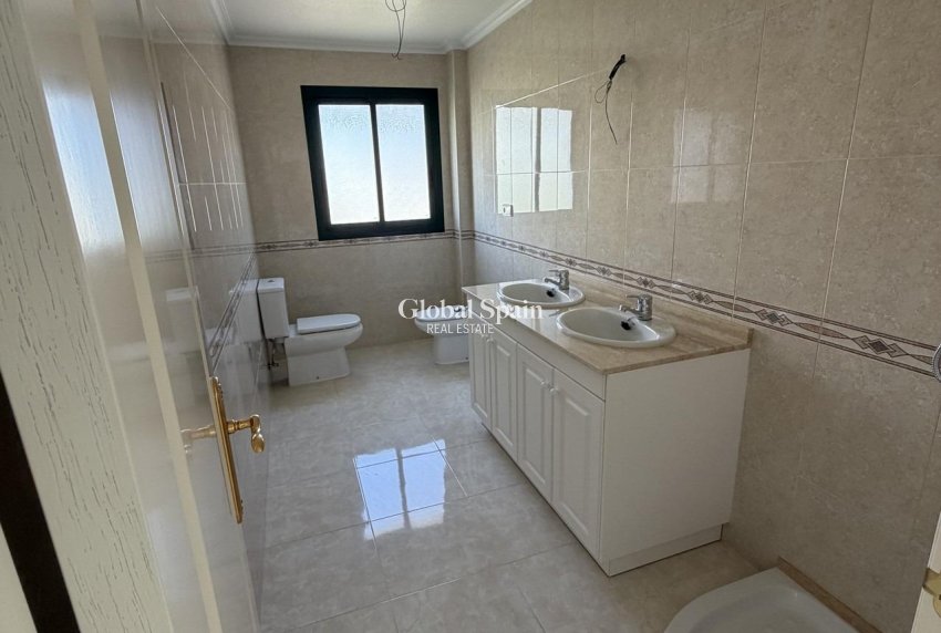 Nouvelle construction - APPARTEMENT -
ORIHUELA COSTA - Lomas de Campoamor