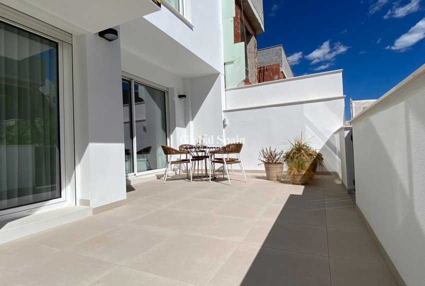 Nouvelle construction - APPARTEMENT -
PILAR DE LA HORADADA - pueblo