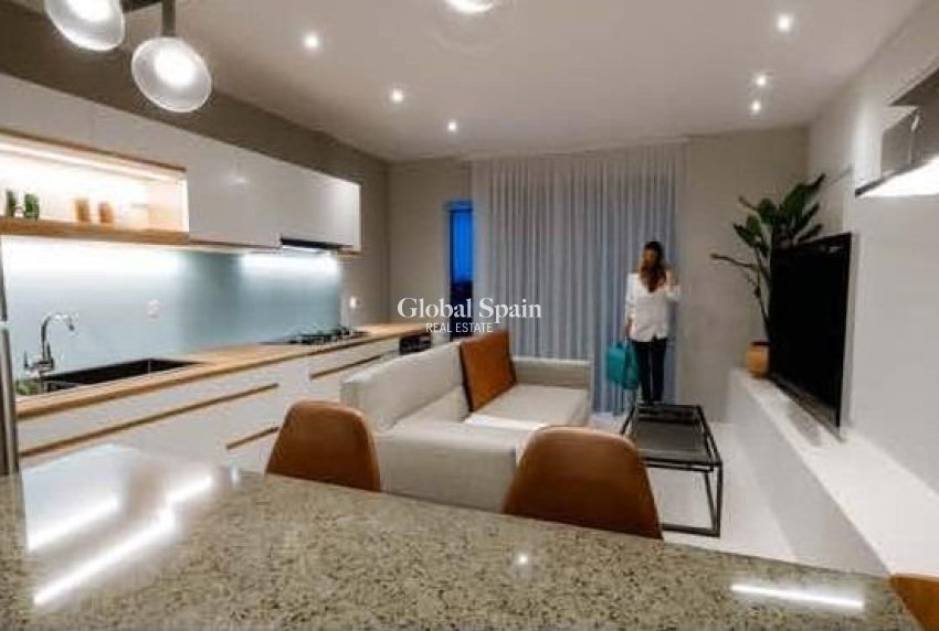 Nouvelle construction - APPARTEMENT -
TORREVIEJA - Center