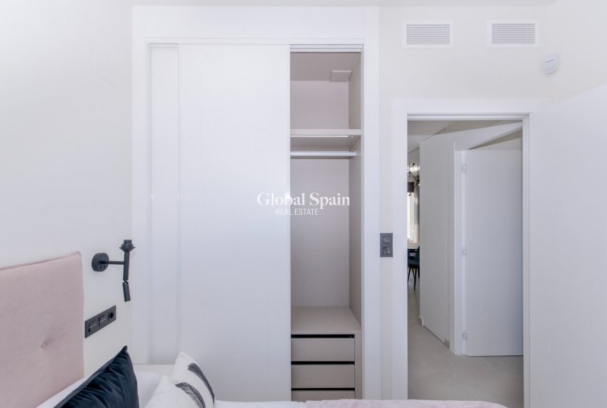 Nouvelle construction - APPARTEMENT -
TORREVIEJA - LOS BALCONES - LOS ALTOS