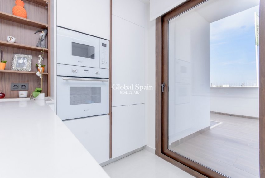 Nouvelle construction - APPARTEMENT -
TORREVIEJA - LOS BALCONES - LOS ALTOS