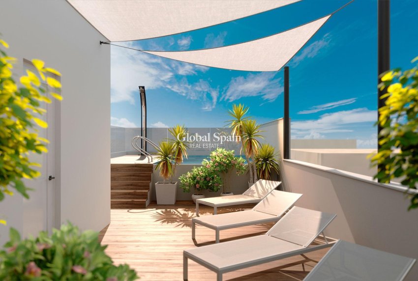 Nouvelle construction - APPARTEMENT -
TORREVIEJA - Playa del Acequión