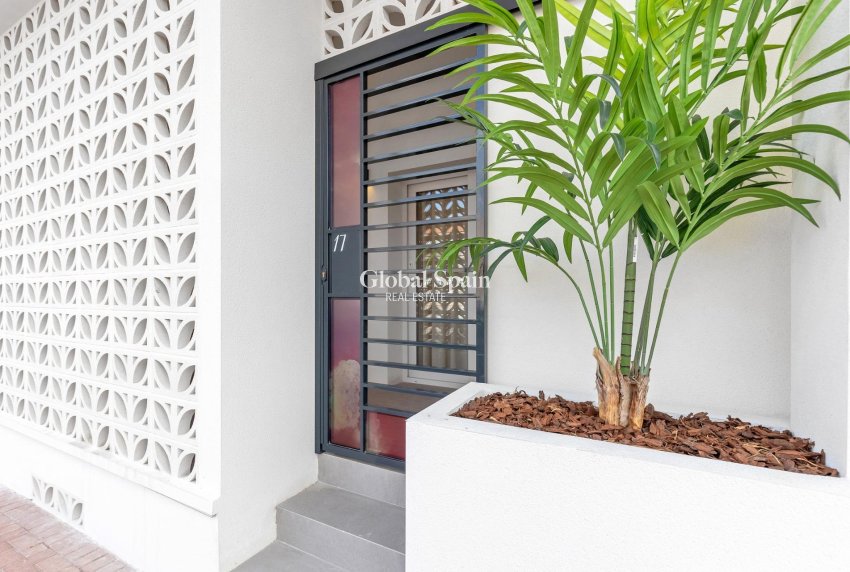 Nouvelle construction - Appartement -
TORREVIEJA - Playa Los Naufragos