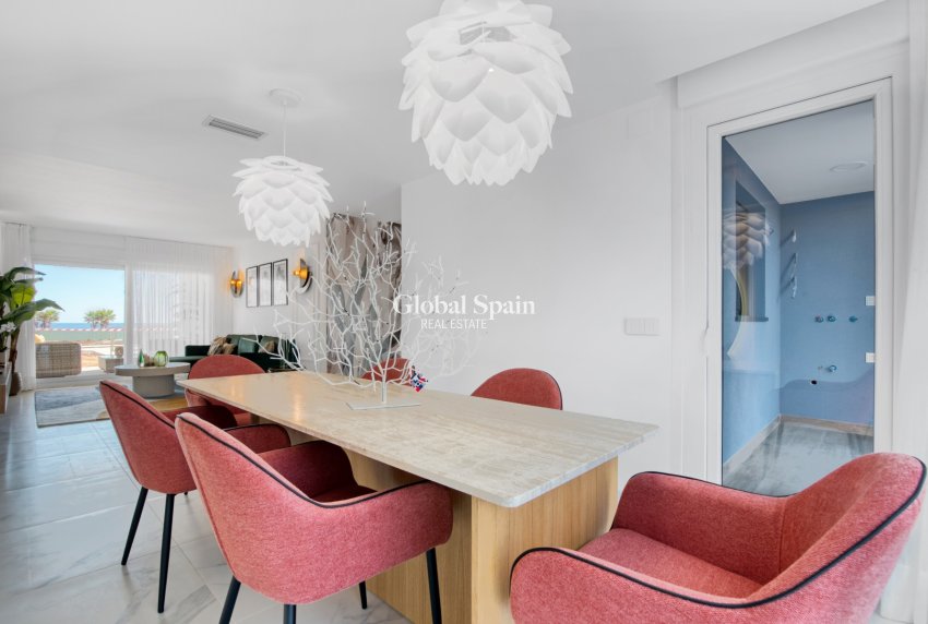Nouvelle construction - APPARTEMENT -
TORREVIEJA - Punta Prima