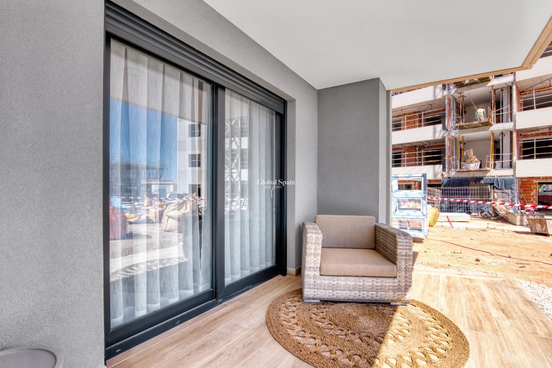 Nouvelle construction - APPARTEMENT -
TORREVIEJA - Punta Prima