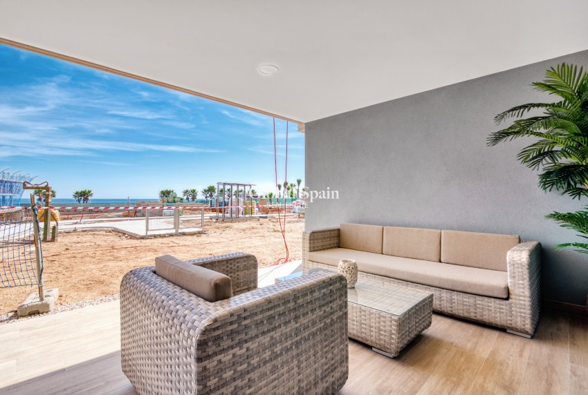 Nouvelle construction - APPARTEMENT -
TORREVIEJA - Punta Prima
