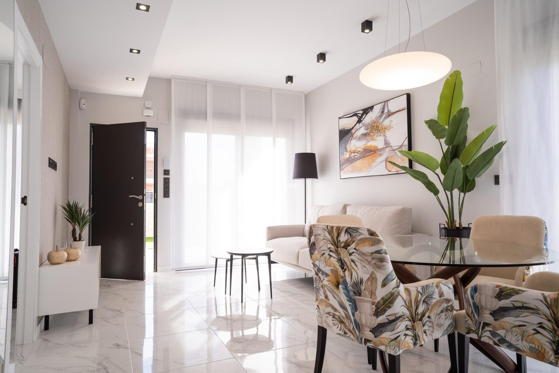 Nouvelle construction - Bungalow au rez-de-chaussée -
PILAR DE LA HORADADA - pueblo