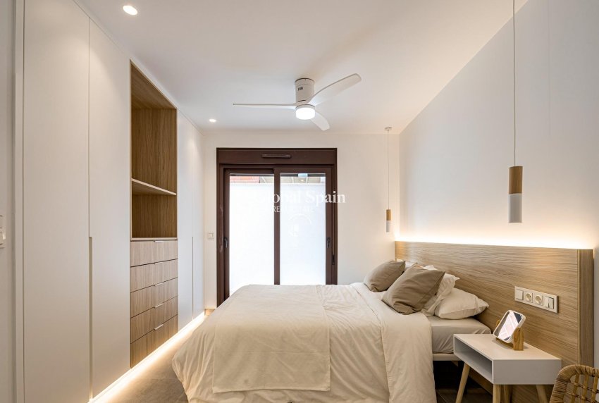 Nouvelle construction - Bungalow au rez-de-chaussée -
PILAR DE LA HORADADA - pueblo