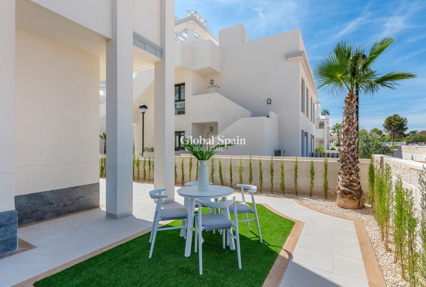 Nouvelle construction - Bungalow au rez-de-chaussée -
ROJALES - Doña Pepa