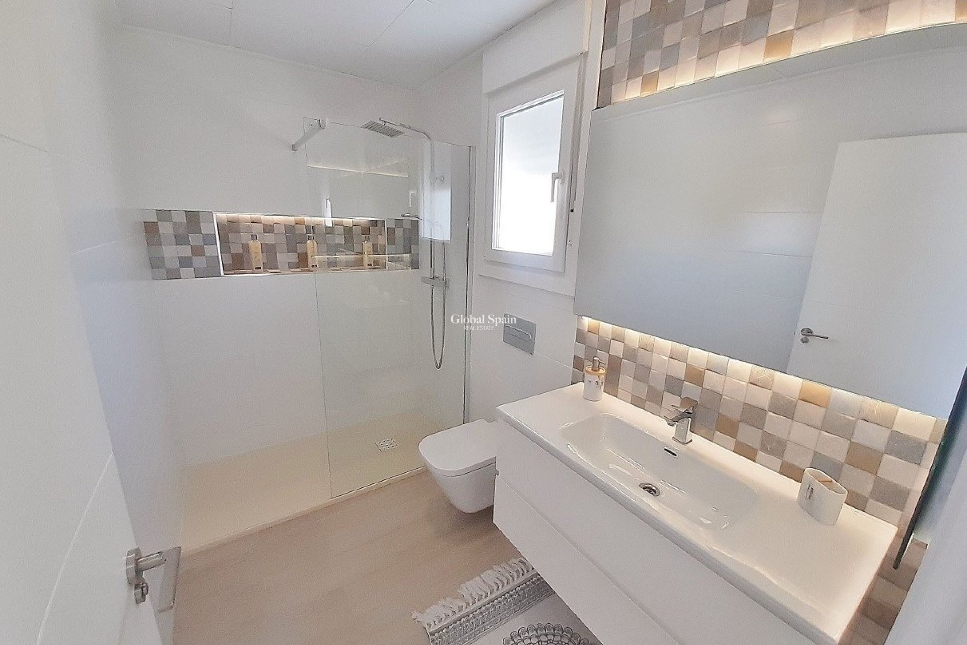 Nouvelle construction - Maison -
Avileses