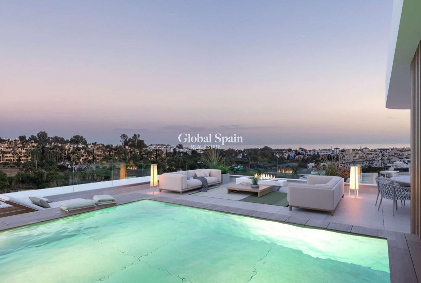 Nouvelle construction - MAISON -
ESTEPONA - El Paraiso Golf