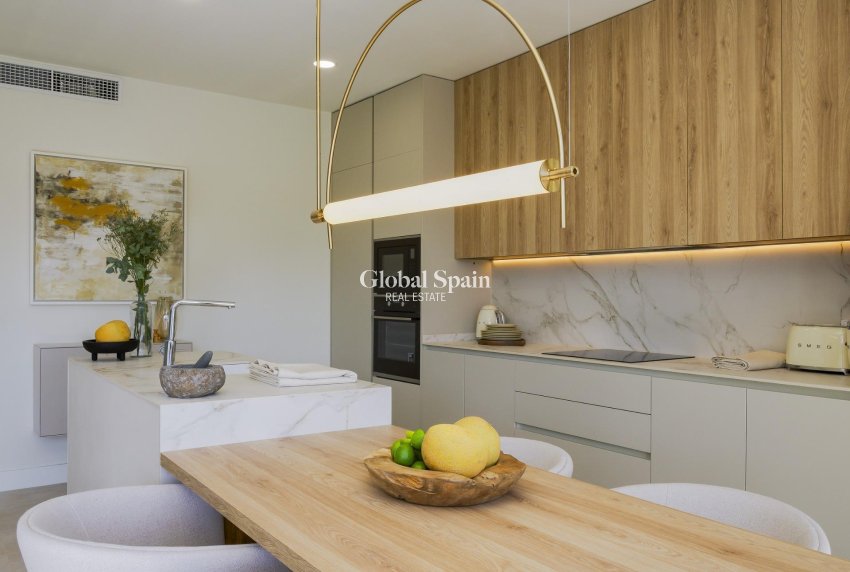 Nouvelle construction - MAISON -
FUENGIROLA - Higueron