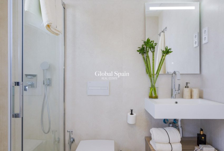 Nouvelle construction - MAISON -
FUENGIROLA - Higueron