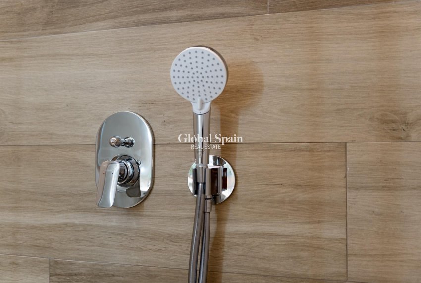 Nouvelle construction - MAISON -
LA MARINA