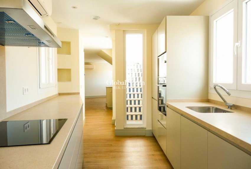 Nouvelle construction - MAISON -
MÁLAGA - Playa de la Malagueta