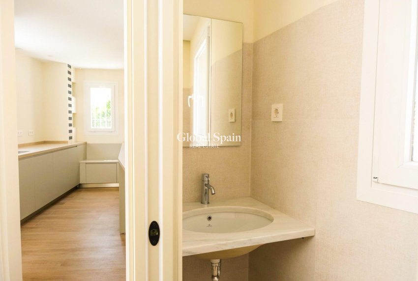 Nouvelle construction - MAISON -
MÁLAGA - Playa de la Malagueta