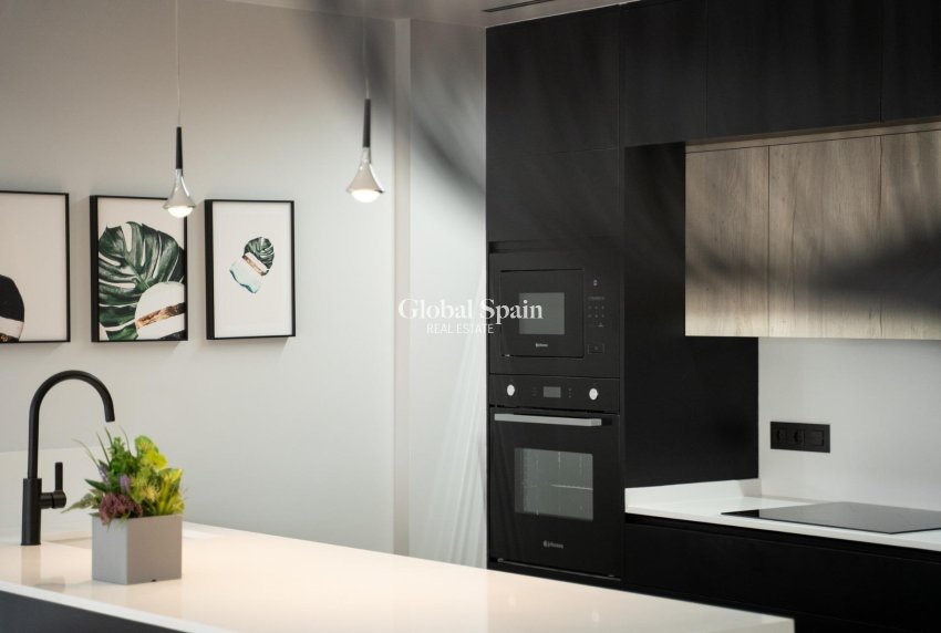 Nouvelle construction - Maison -
ORIHUELA COSTA - Entre golf