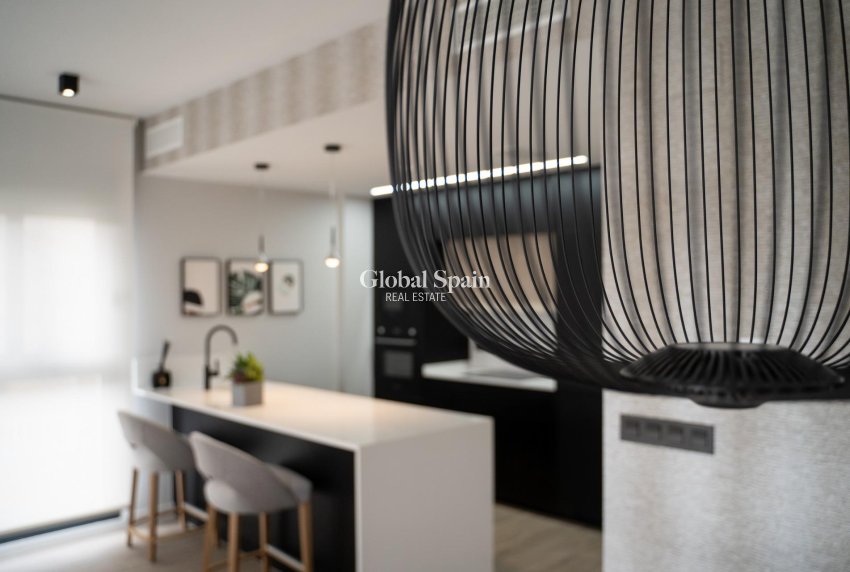 Nouvelle construction - MAISON -
ORIHUELA COSTA - Entre golf
