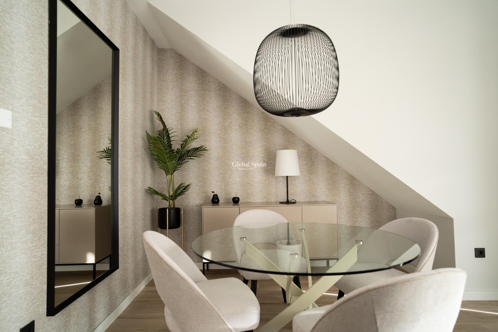 Nouvelle construction - Maison -
ORIHUELA COSTA - Entre golf