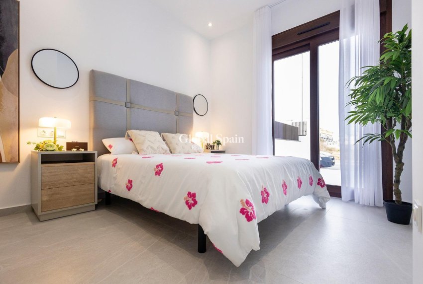 Nouvelle construction - MAISON -
ORIHUELA - Vistabella Golf