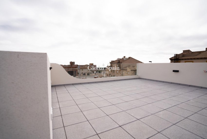 Nouvelle construction - Maison -
PILAR DE LA HORADADA - pueblo